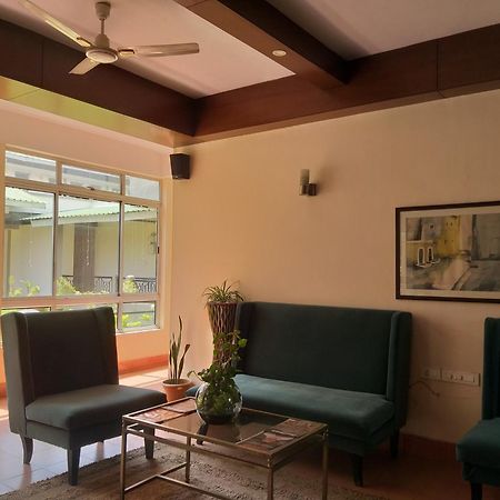 Polo Tura Hotel Екстериор снимка