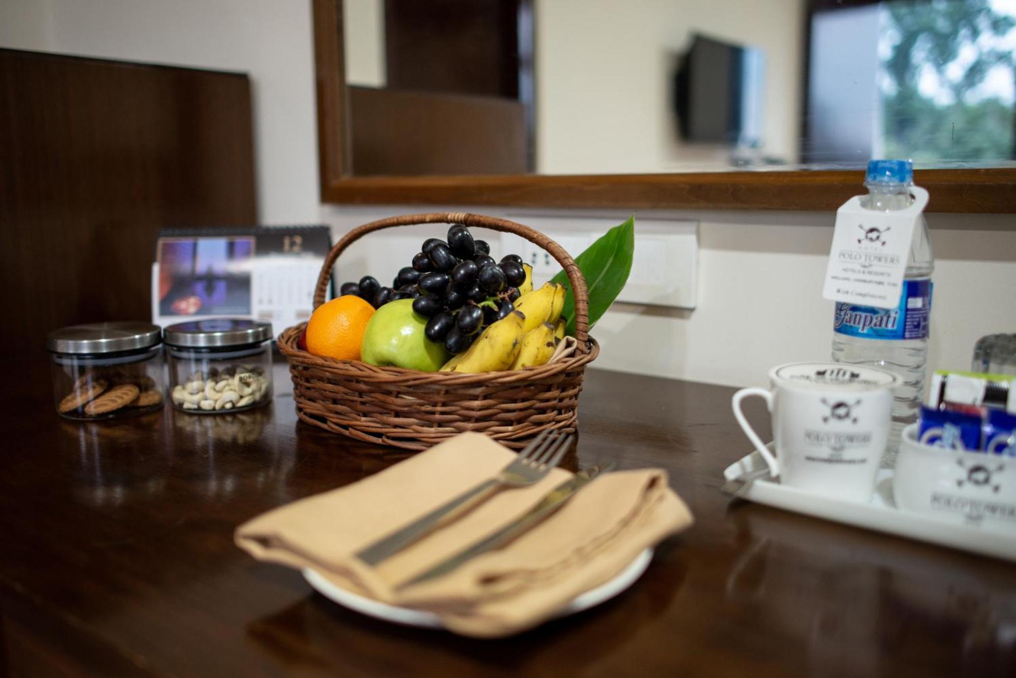 Polo Tura Hotel Екстериор снимка