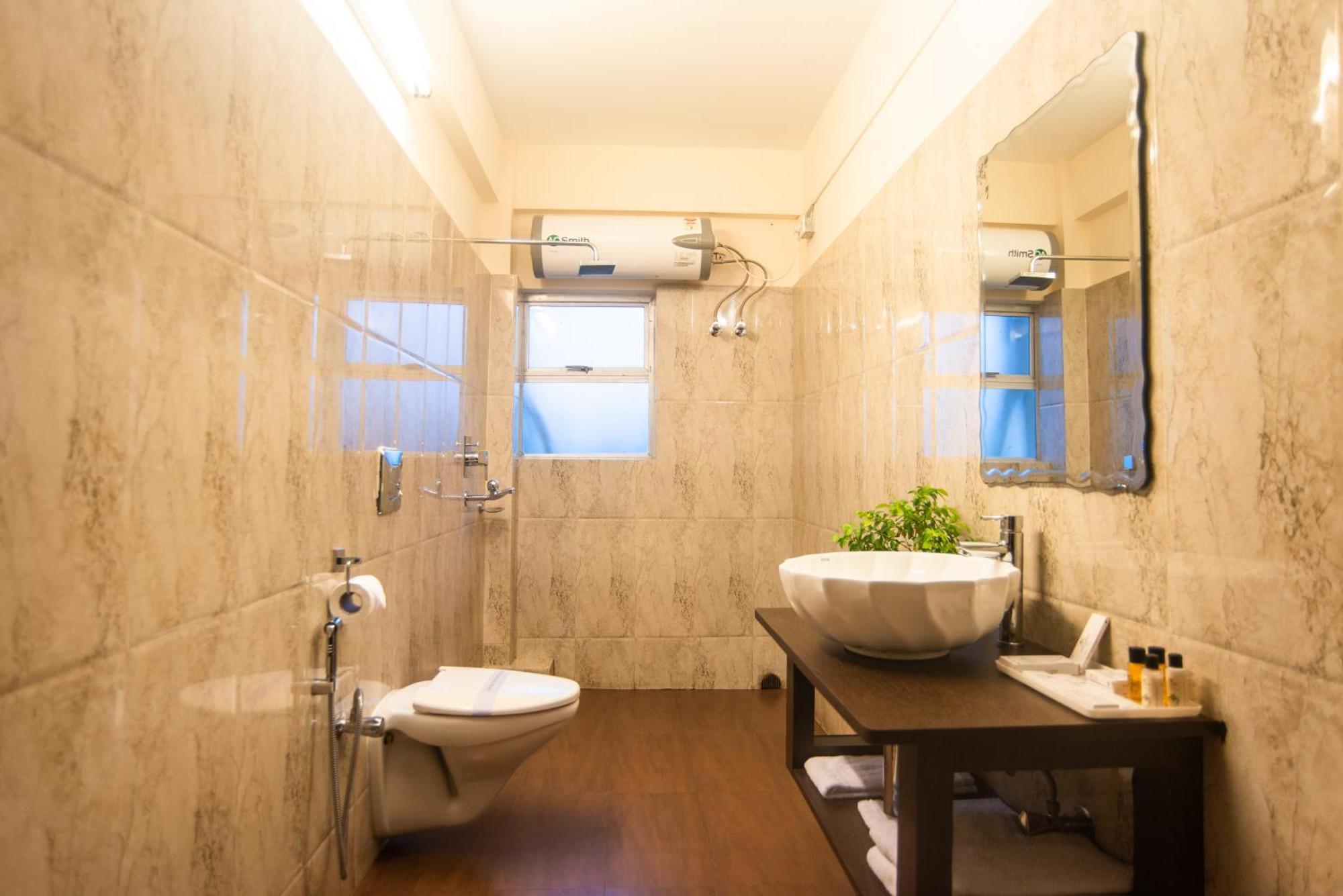 Polo Tura Hotel Екстериор снимка