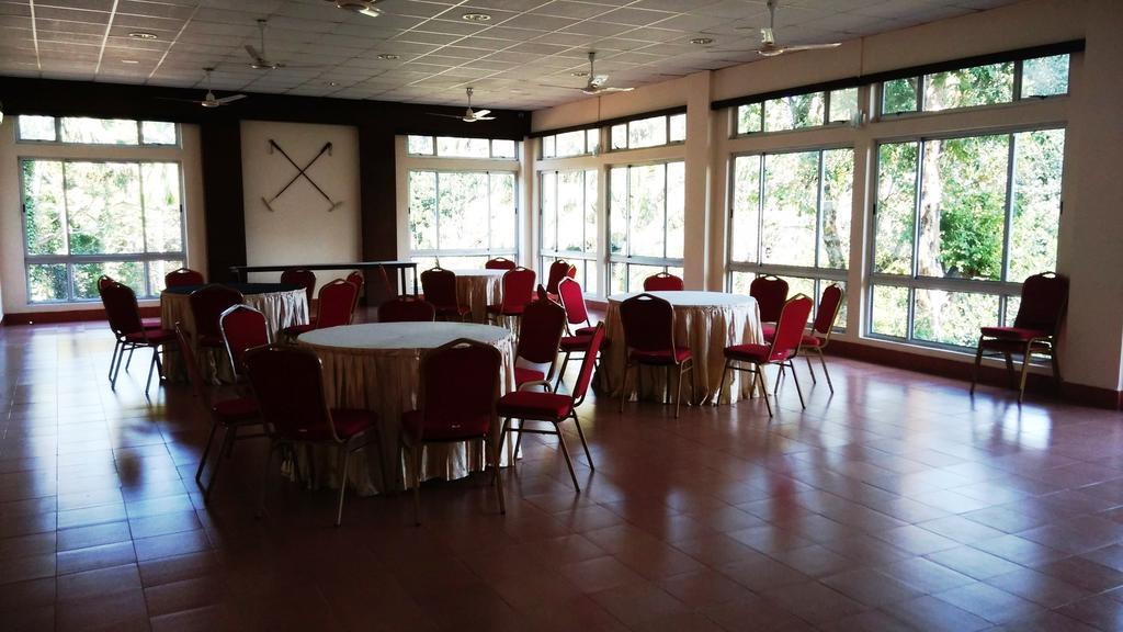 Polo Tura Hotel Екстериор снимка