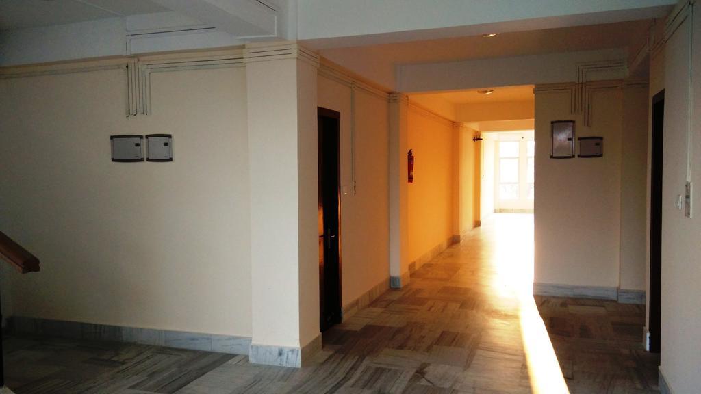 Polo Tura Hotel Екстериор снимка