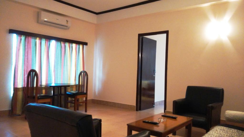 Polo Tura Hotel Стая снимка